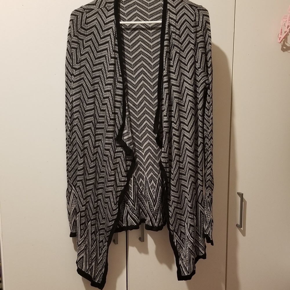 BLACK WHITE CARDIGAN NEW NWOT FINAL SALE - Picture 7 of 7